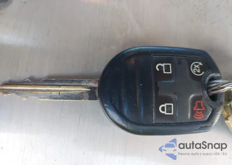 2015 Ford F-250 Lariat z USA, uszkodzony, nr VIN 1FT7W2B64FEB14055